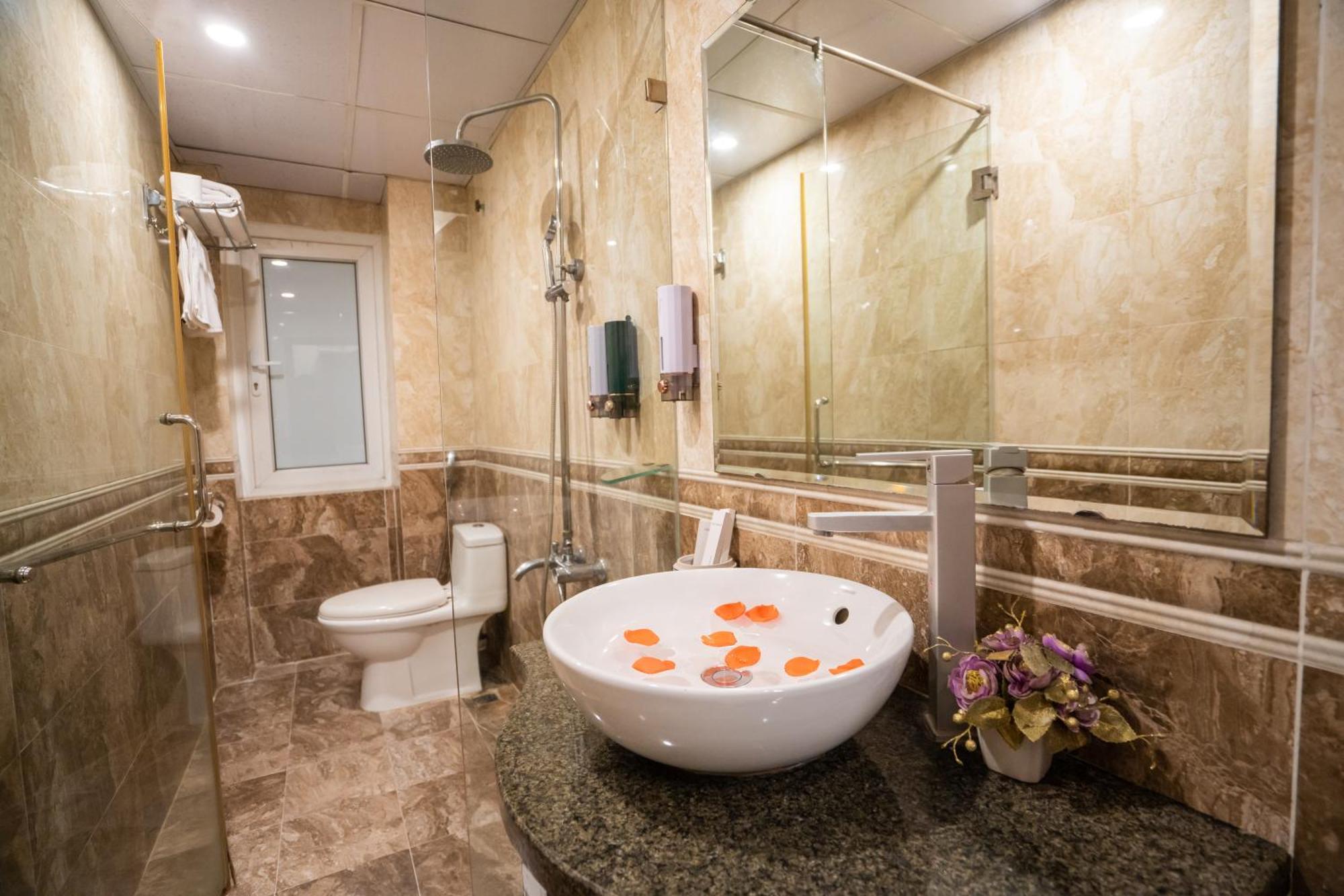 Ha Noi Lake View Hotel & Travel Hanoi Luaran gambar